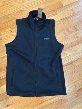 Patagonia Men’s Black Full-Zip Fleece Vest